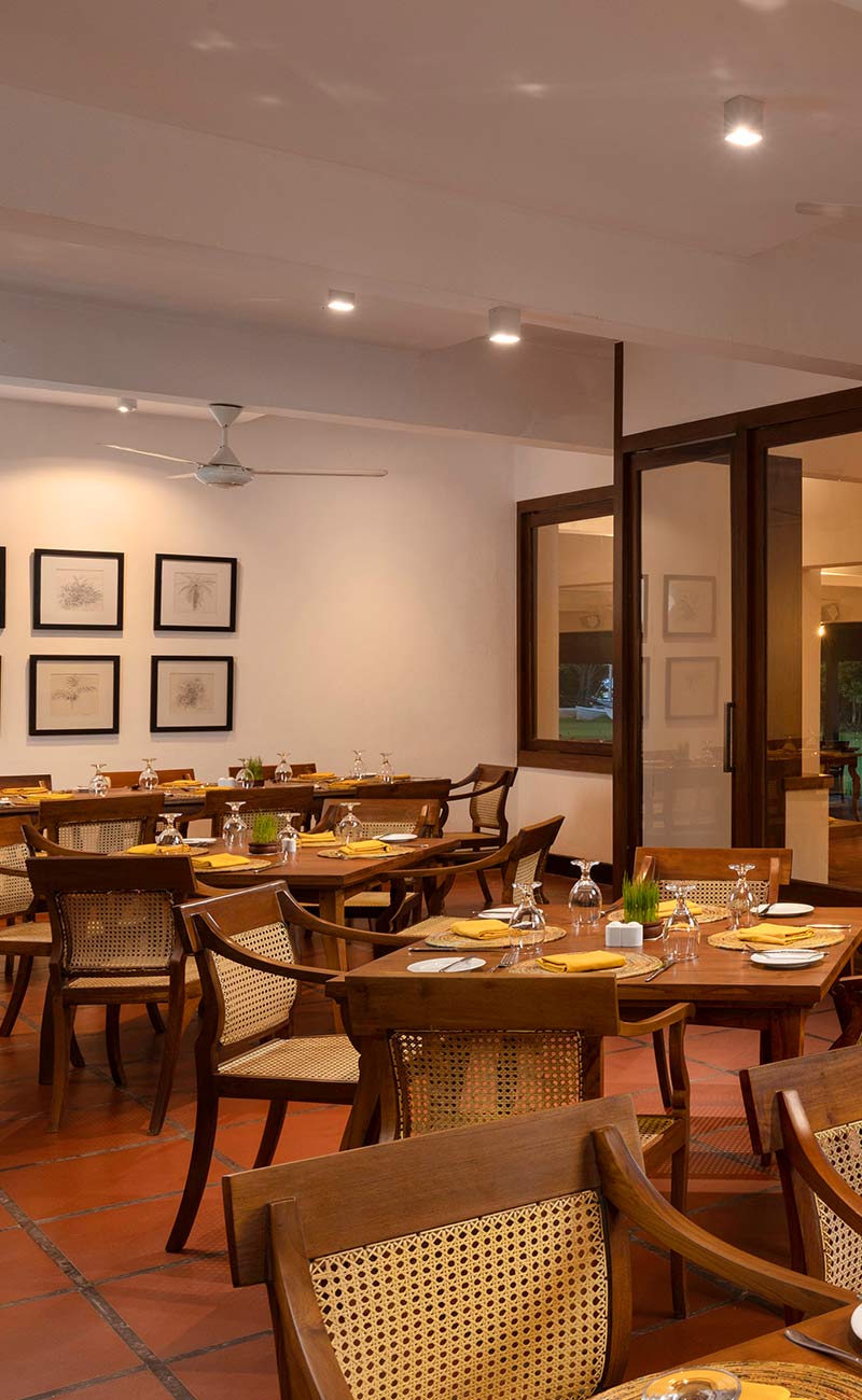 Dining at Jetwing Lagoon