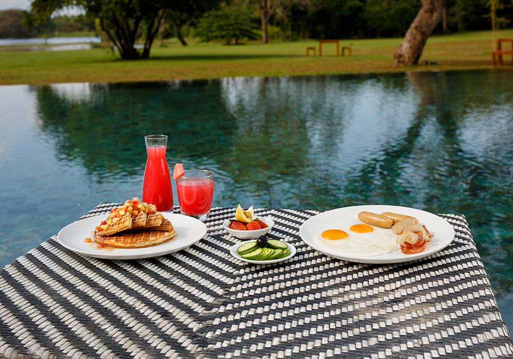 Pool Deck Dining