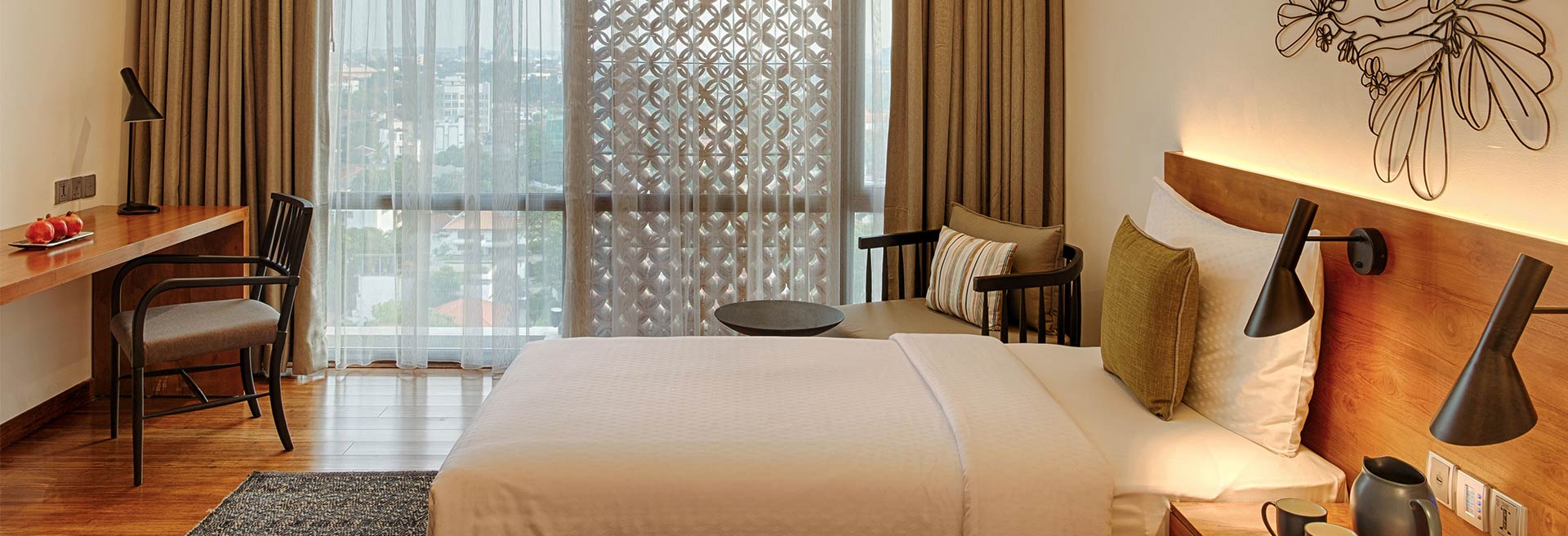Colombo Seven Luxury Double Bedroom