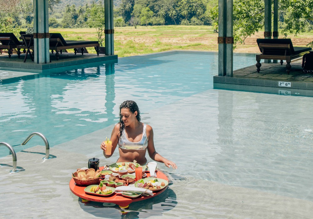 Pool Breakfast