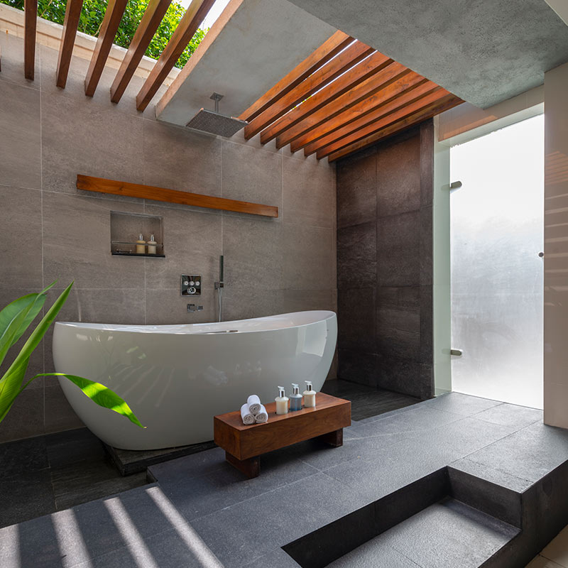 Grand deluxe suite with pool