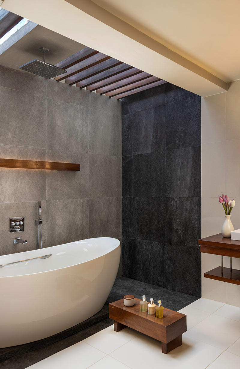 Superior Suite Bathroom