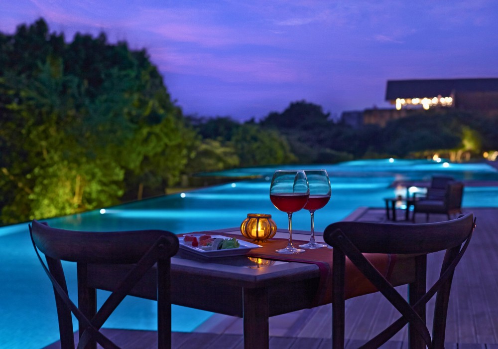 Pool Dining